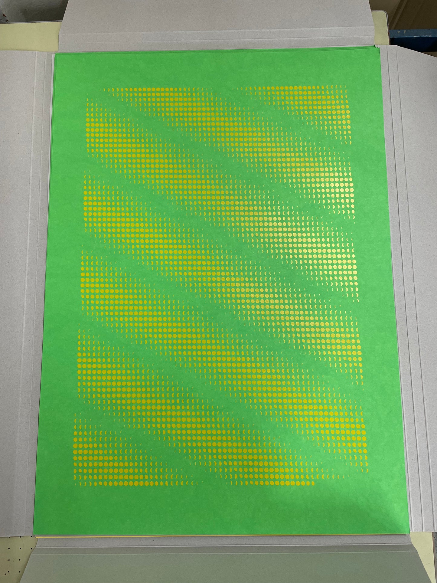 Theresa Lambrecht: Berliner Künstlerin, Kunstwerke mit Mondphasen und Naturmotiven, limitierte Editionen, Art for Sale, Mondphasen Kunst, Mond Kunst, Siebdruck Kunst