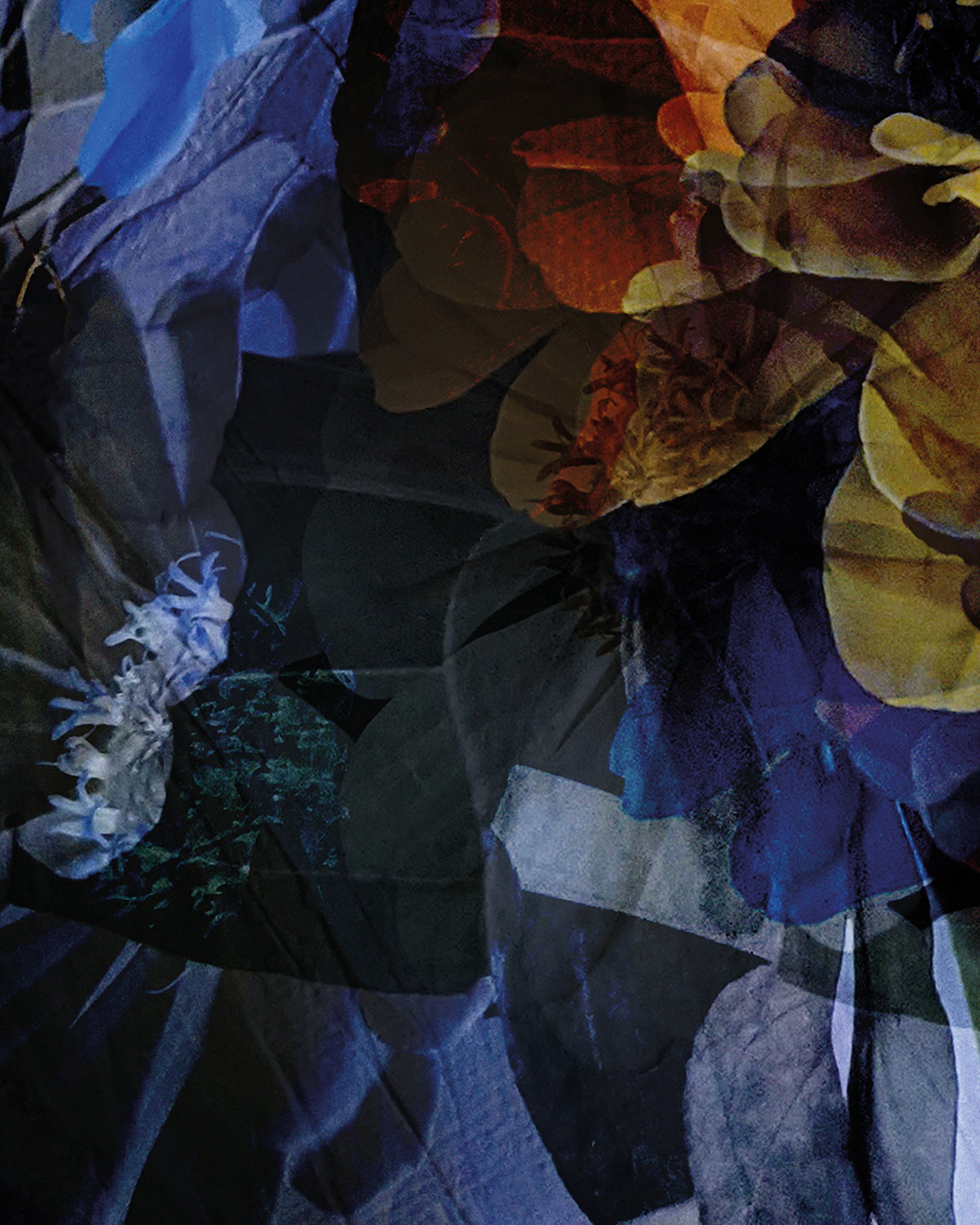 Limitierte Edition 'deep moment' von Theresa Lambrecht und Karolin Kruger, digitale Collage, die einen tiefen, nachdenklichen Moment einfängt, verfügbar auf Alu-Dibond.