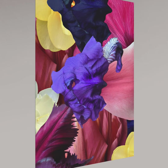 Kunstwerke von Theresa Lambrecht und Karolin Kruger aus der Ausstellung 'the garden in my heart' bei Dentons Kanzlei Berlin Gendarmenmarkt, digitale Kunst, Blumen Kunst, Großformate Blumen, Art for Sale